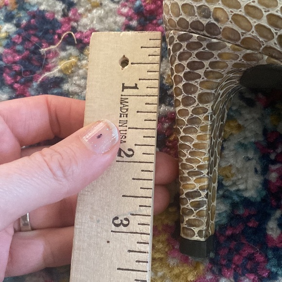 Stuart Weitzman Logo Plainfield Snakeskin Print Leather Peep Toe Heels, 8 - Picture 7 of 14